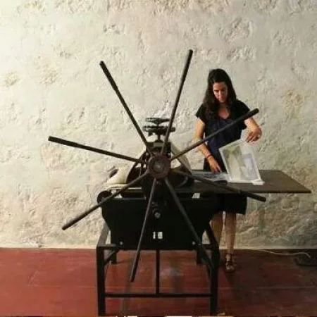 Grabado en relieve. Creación de sellos con ornamentos medievales